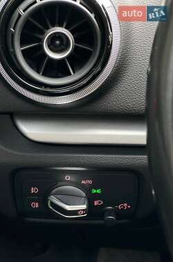 Хэтчбек Audi A3 2015 в 