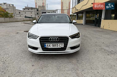 Седан Audi A3 2015 в 