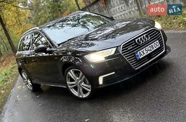 Хетчбек Audi A3 2017 в 