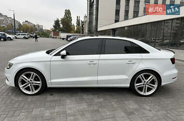 Седан Audi A3 2016 в 