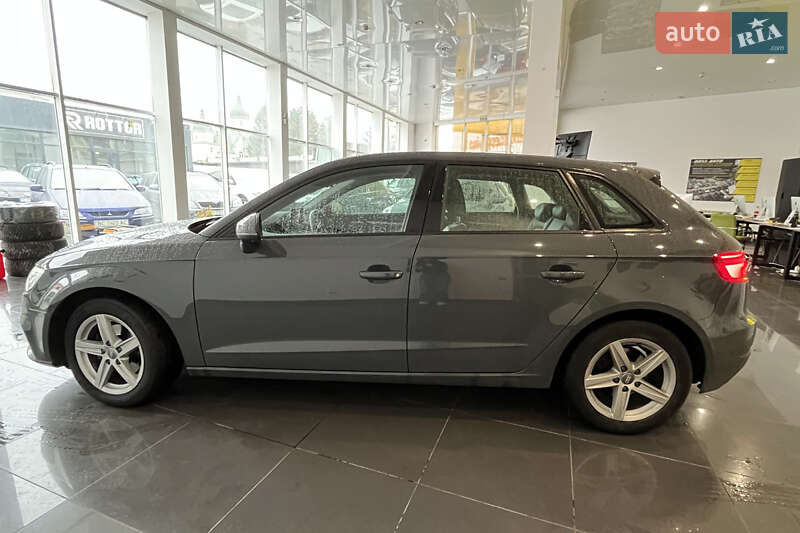 Хэтчбек Audi A3 2019 в Шептицькому