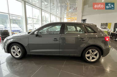 Хетчбек Audi A3 2019 в 