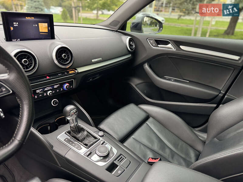 Седан Audi A3 2016 в Вінниці