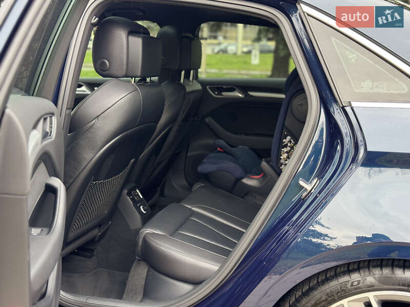 Седан Audi A3 2016 в Вінниці
