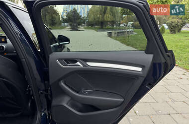 Седан Audi A3 2016 в 