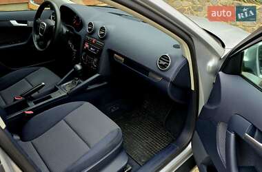 Хетчбек Audi A3 2005 в  фото 53 Хетчбек Audi A3 2005 в
