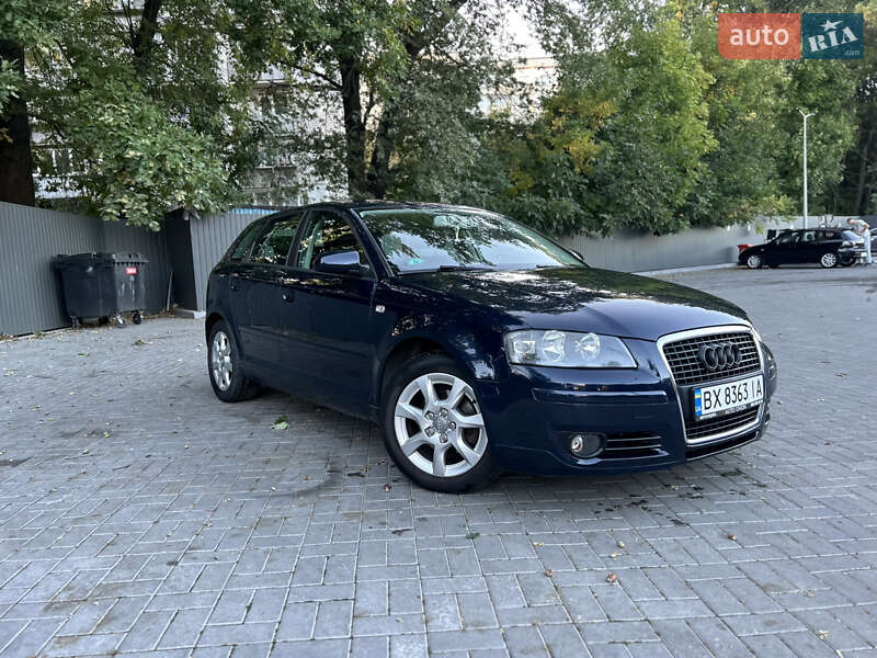 Хэтчбек Audi A3 2005 в 
