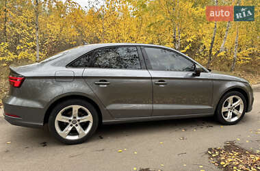 Седан Audi A3 2017 в 