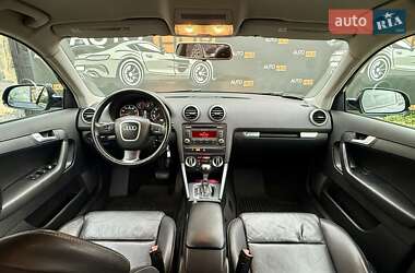 Хэтчбек Audi A3 2012 в 