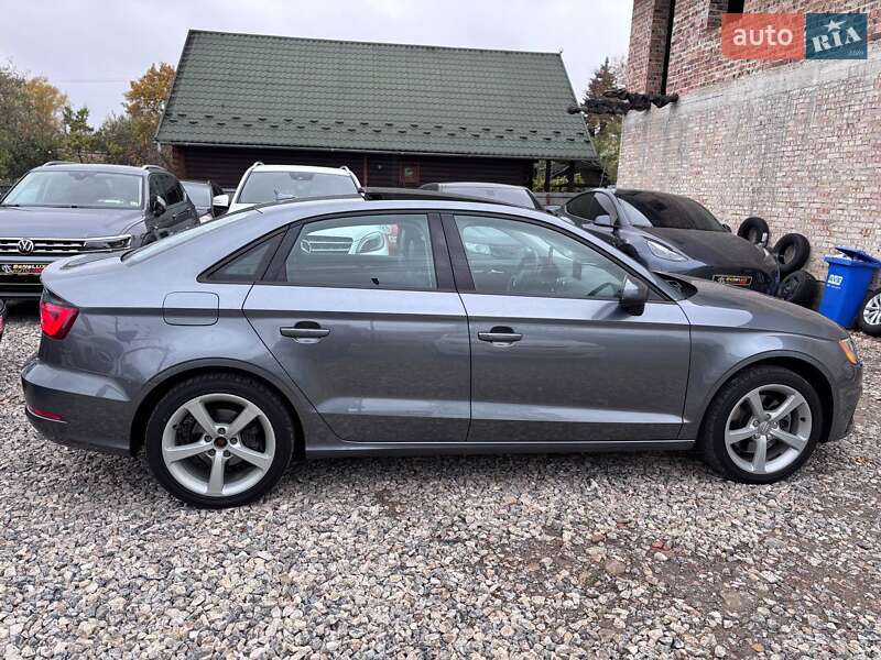 Седан Audi A3 2015 в Коломиї