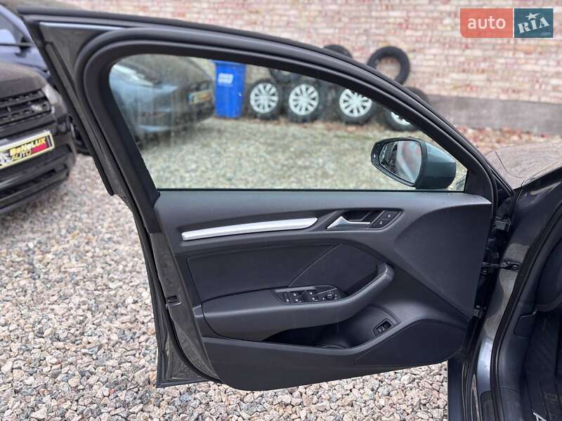 Седан Audi A3 2015 в Коломиї