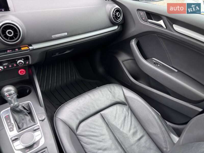 Седан Audi A3 2015 в Коломиї