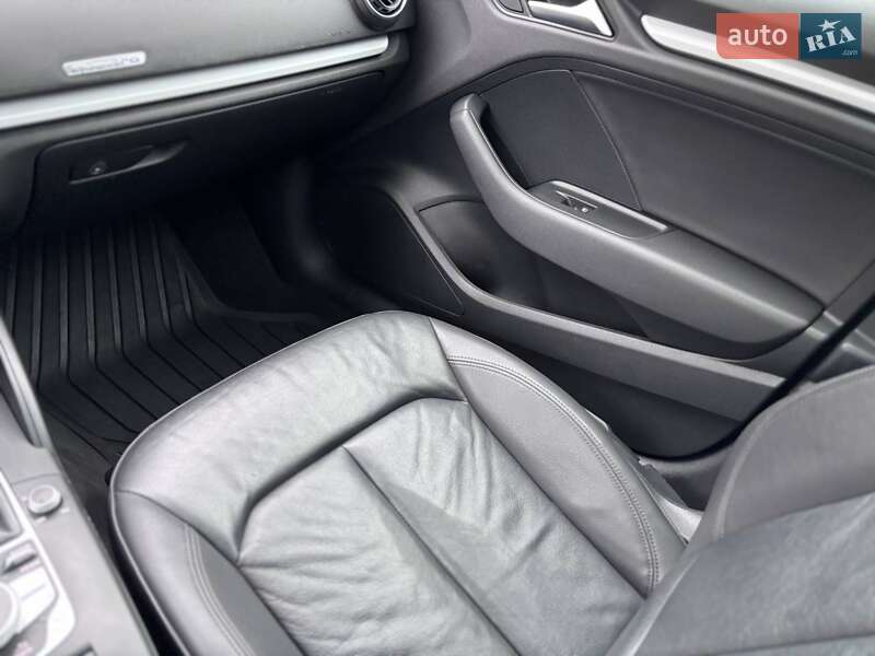 Седан Audi A3 2015 в Коломиї