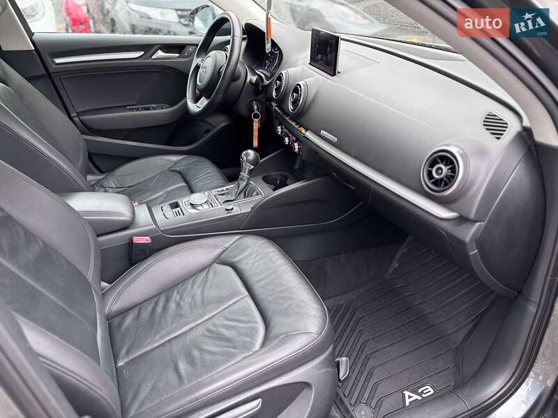 Седан Audi A3 2015 в Коломиї