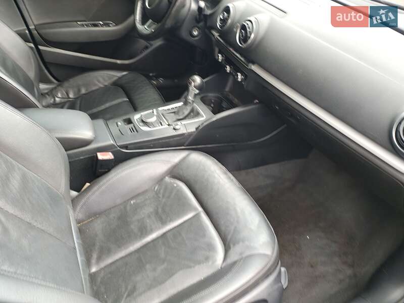 Седан Audi A3 2015 в Рівному