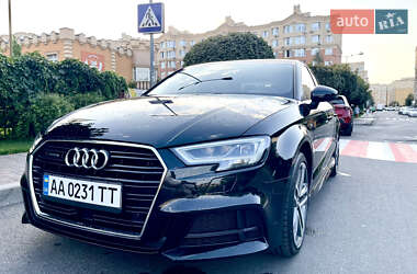 Седан Audi A3 2017 в Киеве