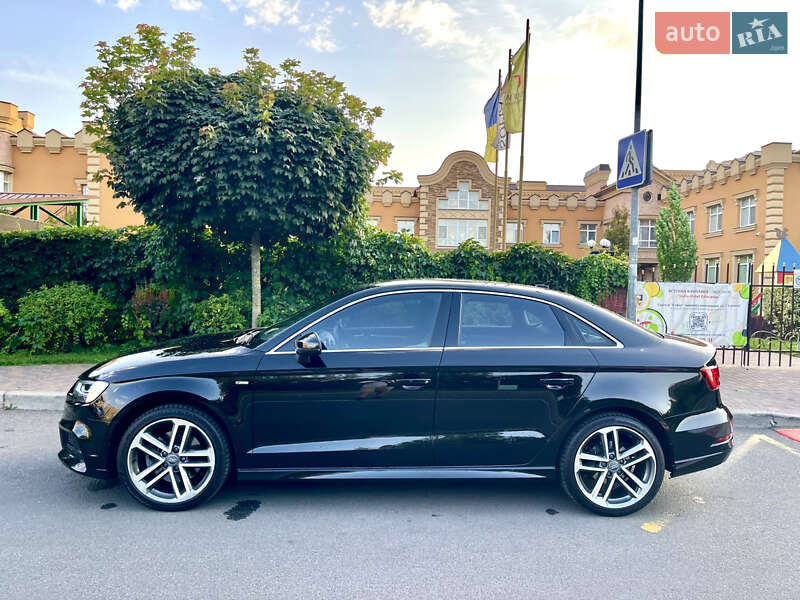 Седан Audi A3 2017 в Киеве