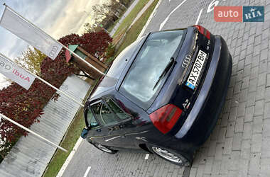 Хетчбек Audi A3 2000 в 