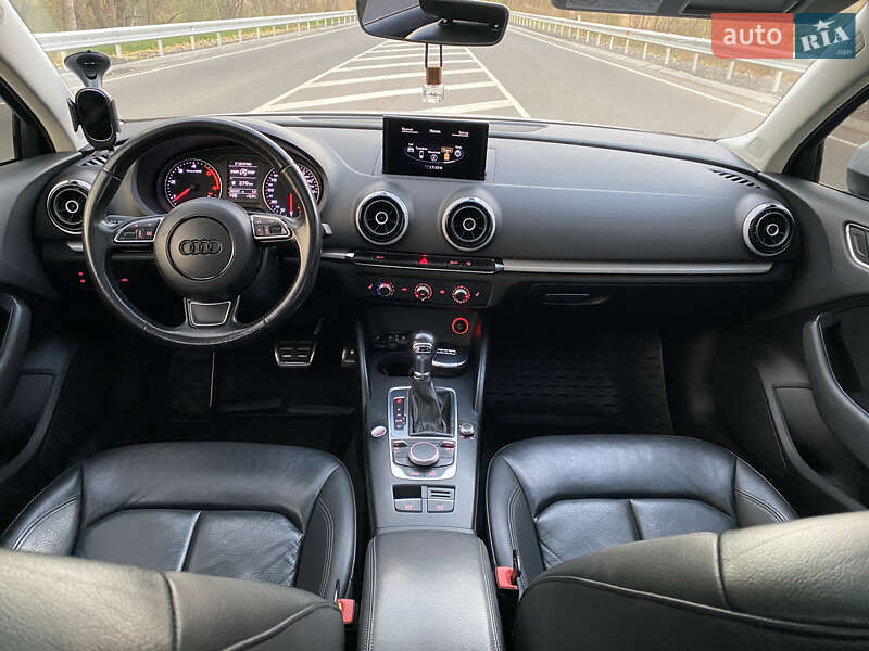 Седан Audi A3 2015 в Балаклее