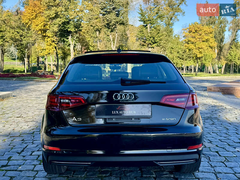 Хетчбек Audi A3 2016 в Києві