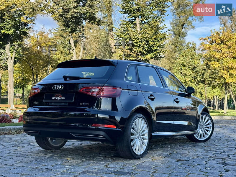 Хетчбек Audi A3 2016 в Києві