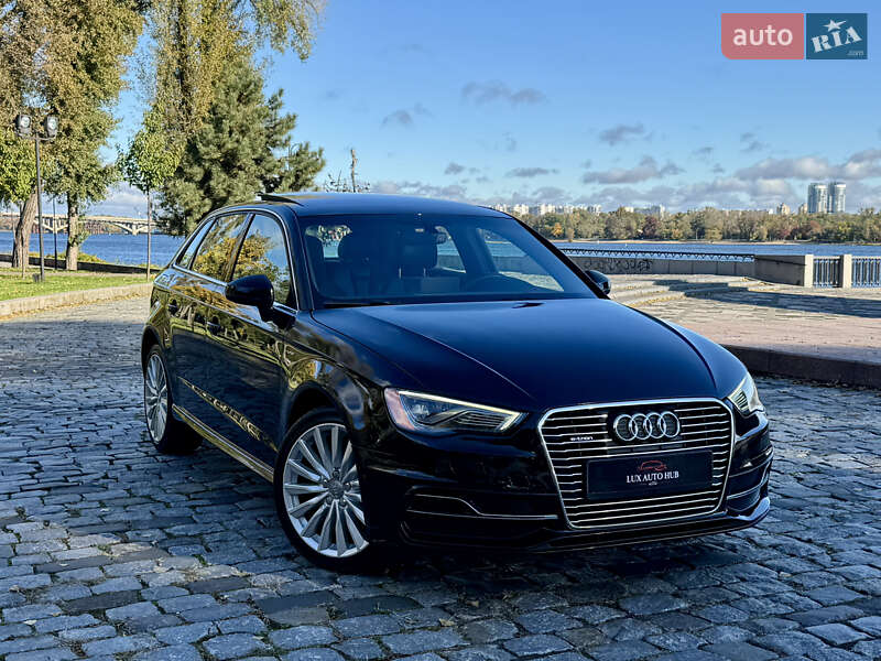 Хетчбек Audi A3 2016 в Києві