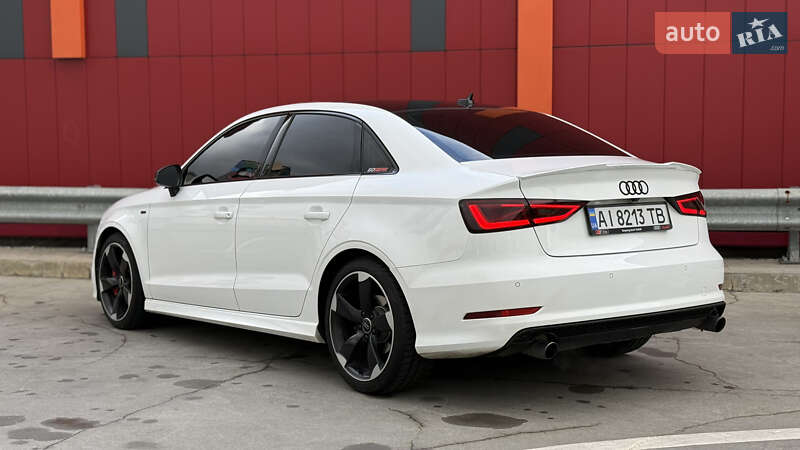 Седан Audi A3 2016 в Киеве