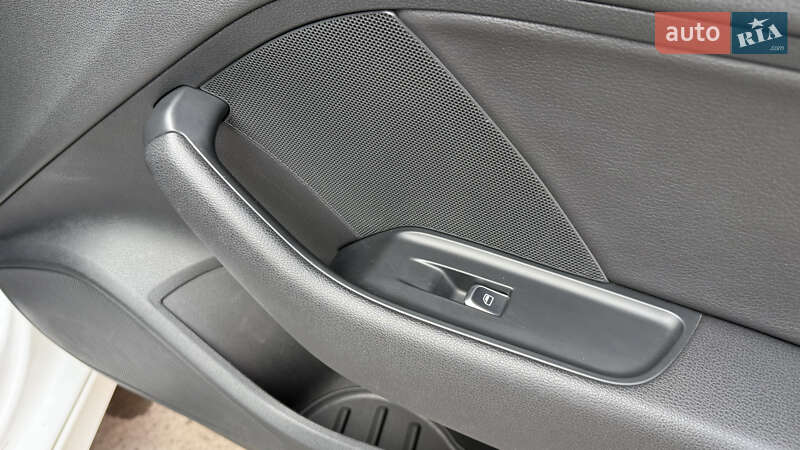 Седан Audi A3 2016 в Киеве