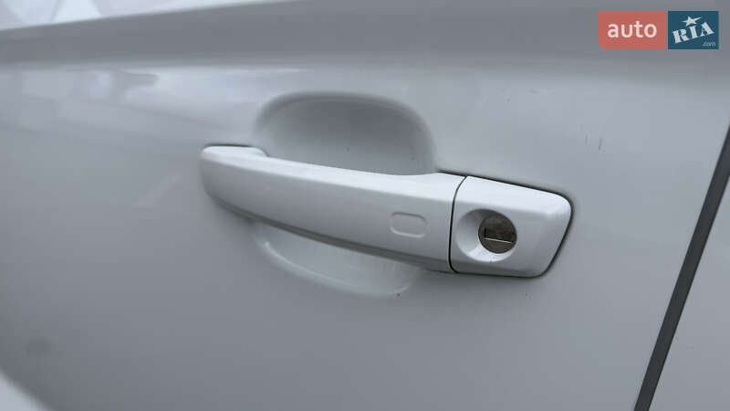 Седан Audi A3 2016 в Киеве