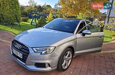 Седан Audi A3 2018 в Львове