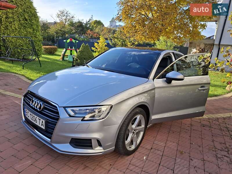 Седан Audi A3 2018 в 