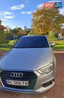 Седан Audi A3 2018 в 