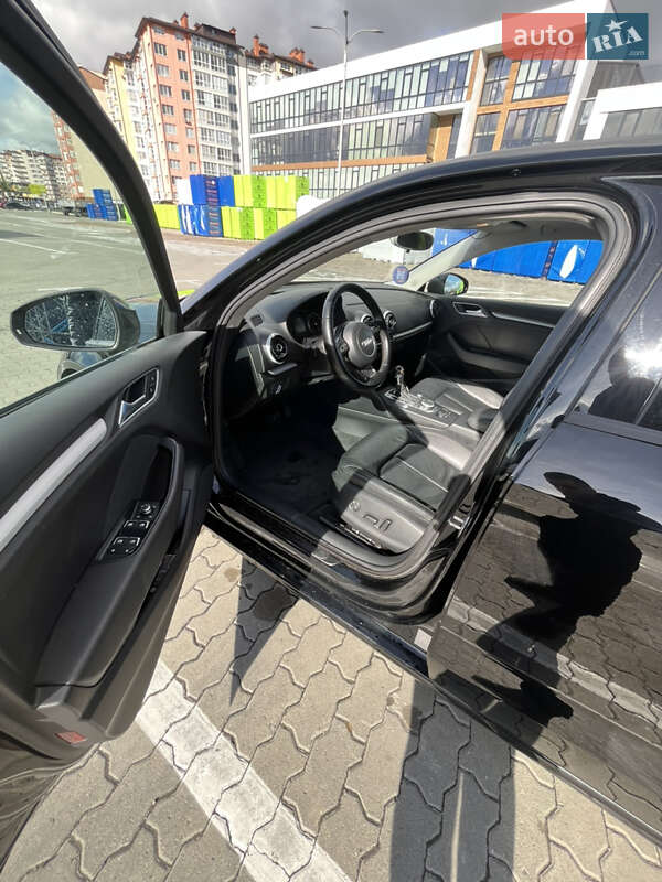 Седан Audi A3 2014 в Ивано-Франковске