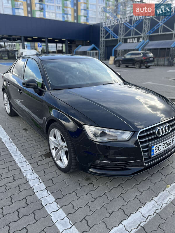 Седан Audi A3 2014 в Ивано-Франковске
