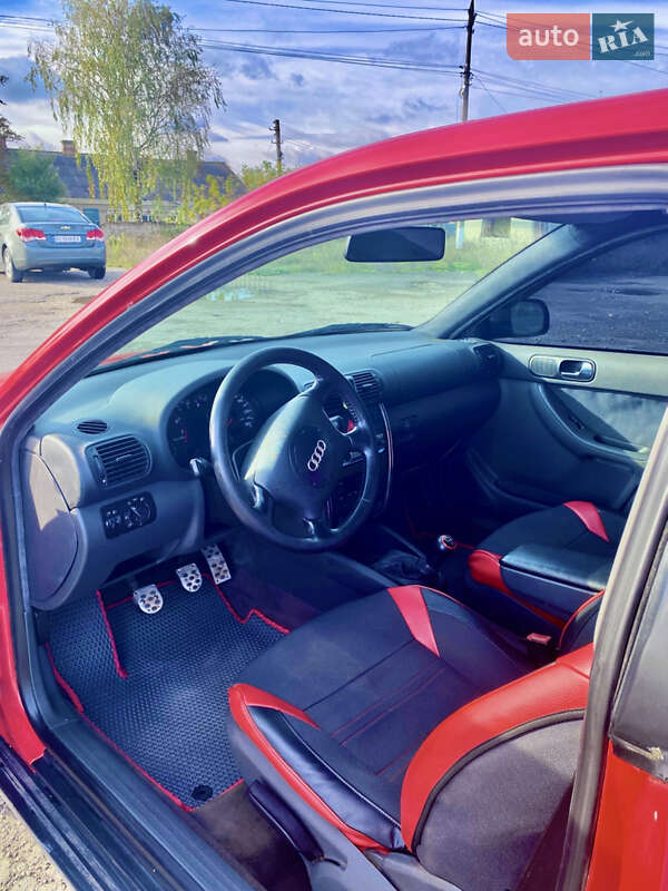 Хэтчбек Audi A3 1997 в Волочиске