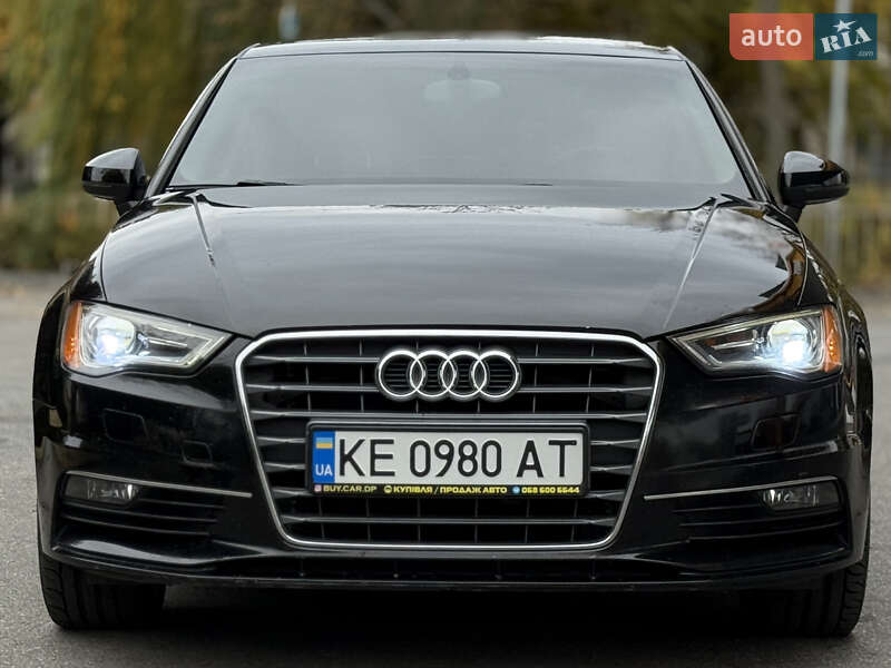 Седан Audi A3 2014 в Дніпрі