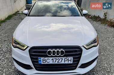 Хетчбек Audi A3 2015 в 