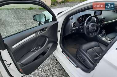 Хетчбек Audi A3 2015 в 