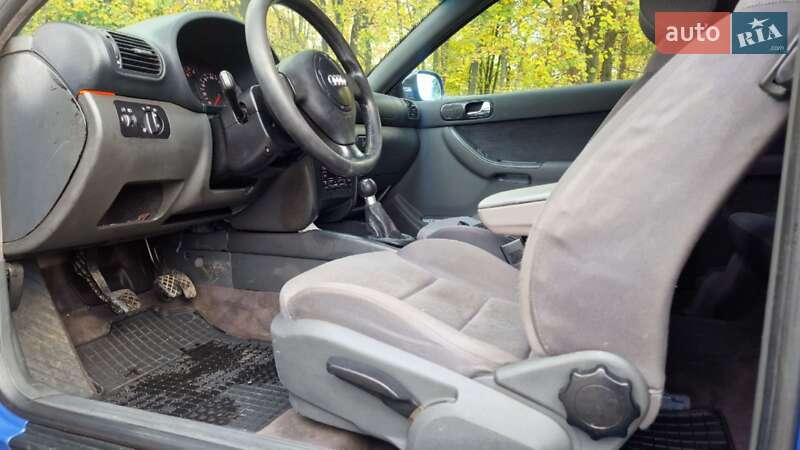 Хетчбек Audi A3 1998 в Хирові