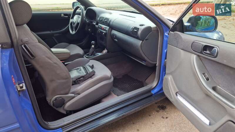 Хетчбек Audi A3 1998 в Хирові