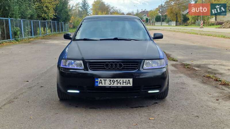 Хетчбек Audi A3 1998 в Хирові