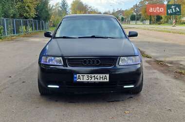 Хэтчбек Audi A3 1998 в 