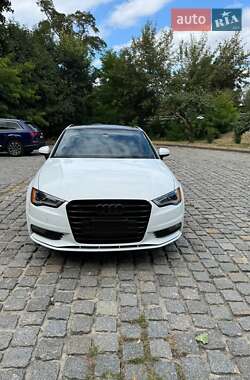 Седан Audi A3 2016 в Киеве