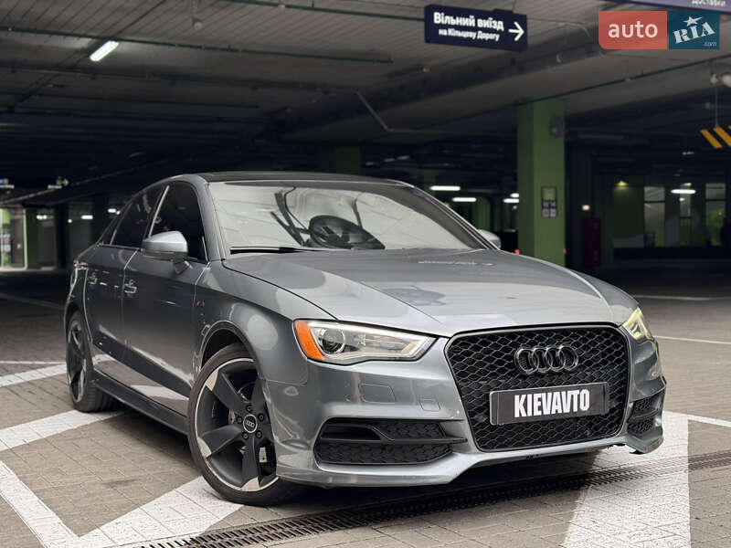 Седан Audi A3 2016 в Киеве