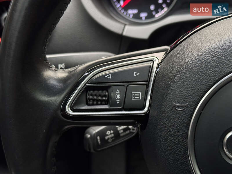 Седан Audi A3 2016 в Киеве