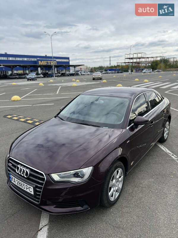 Седан Audi A3 2014 в Києві