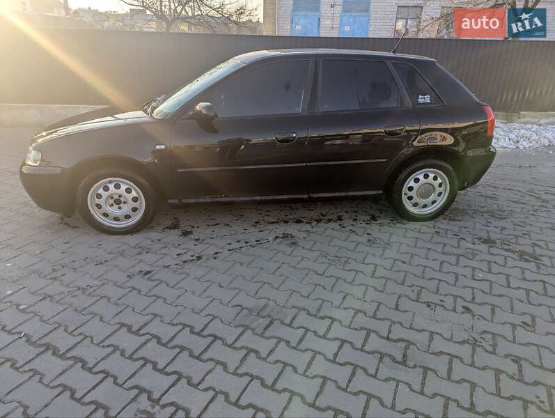 Хетчбек Audi A3 2001 в Львові
