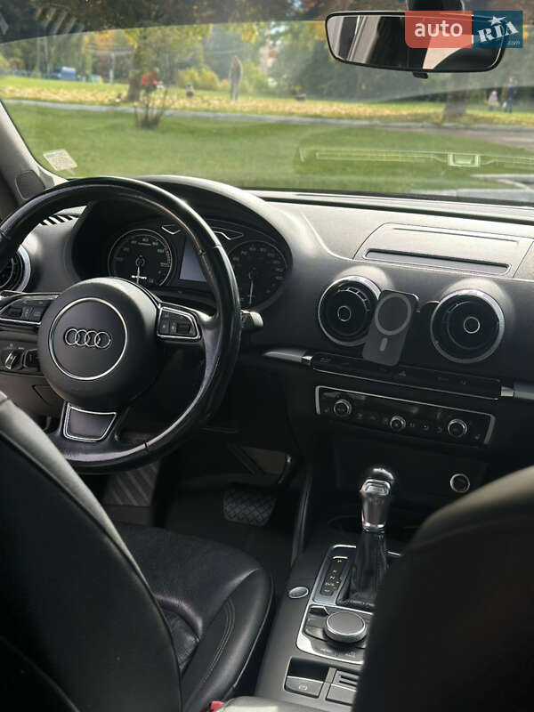 Хетчбек Audi A3 2016 в Рівному