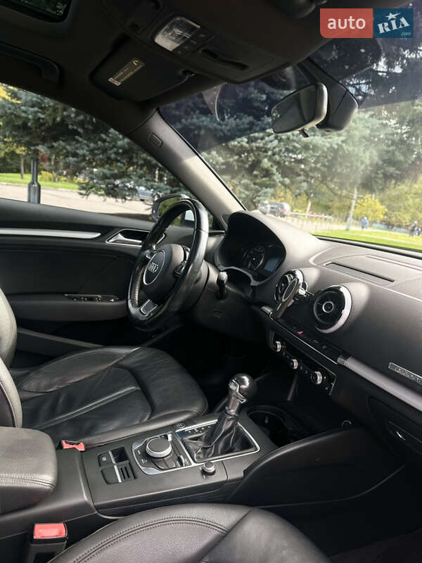 Хетчбек Audi A3 2016 в Рівному