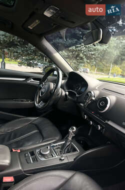 Хэтчбек Audi A3 2016 в 